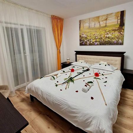 Apartamento Forest Intimate Hideaway - Sub Padure Love Nest Braşov Exterior foto