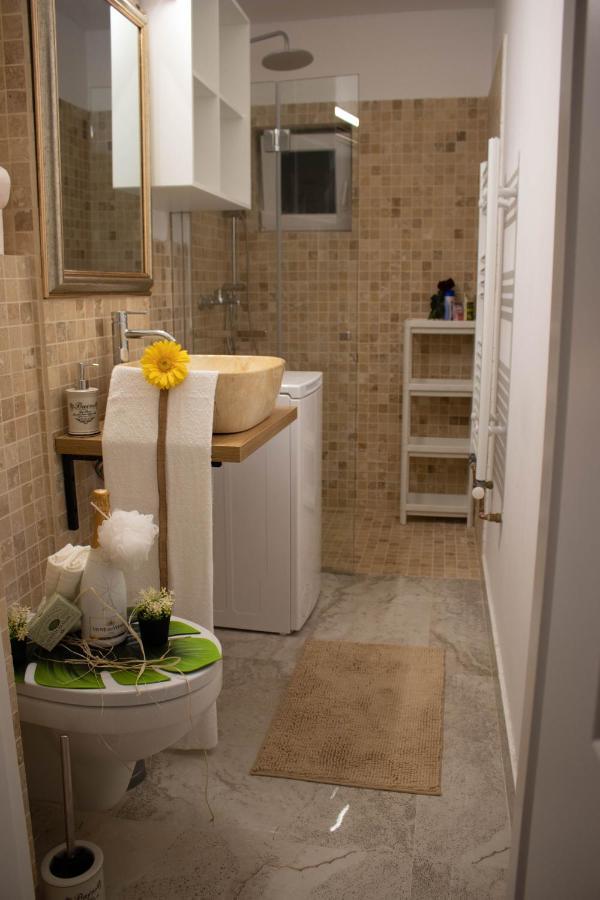 Apartamento Forest Intimate Hideaway - Sub Padure Love Nest Braşov Exterior foto